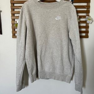 Nike Women’s Sportswear Club Crewneck Sweatshirt